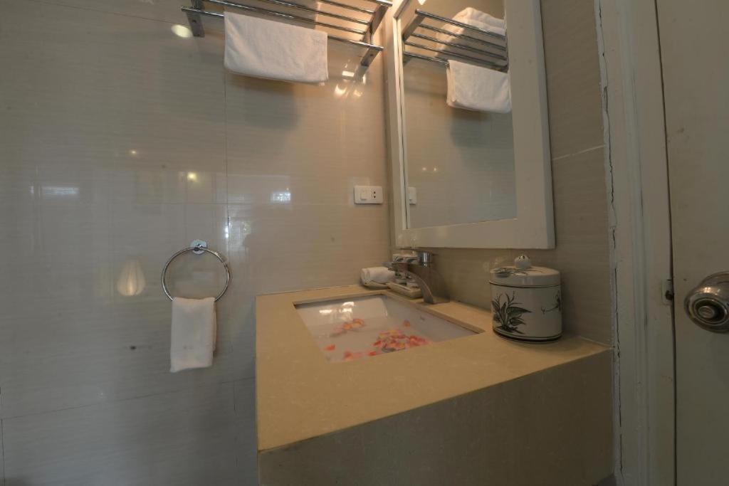 Hanoi Mai Charming Hotel & Travel Экстерьер фото